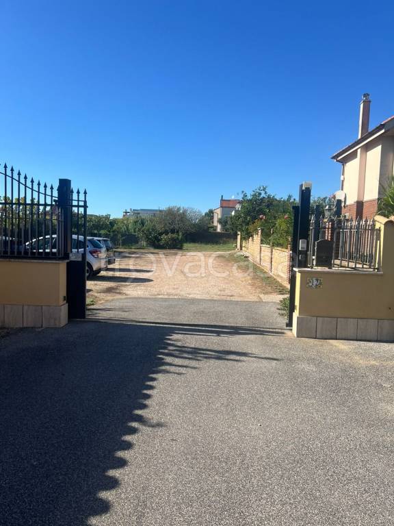 terreno in vendita a Fiumicino in zona Isola Sacra