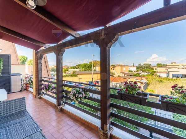 appartamento in vendita a Fiumicino in zona Isola Sacra
