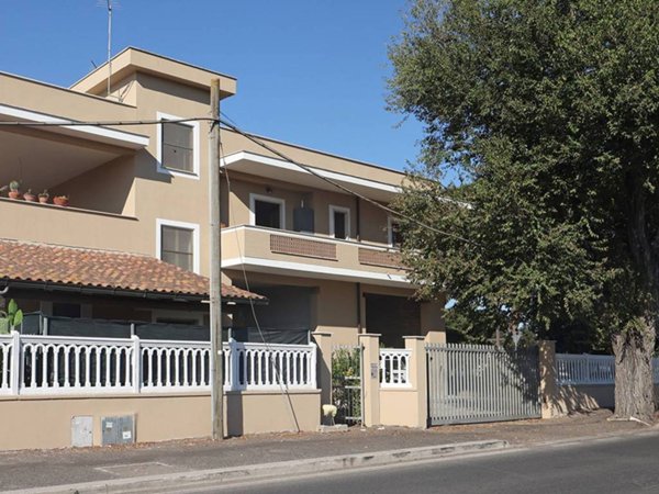appartamento in vendita a Fiumicino in zona Isola Sacra