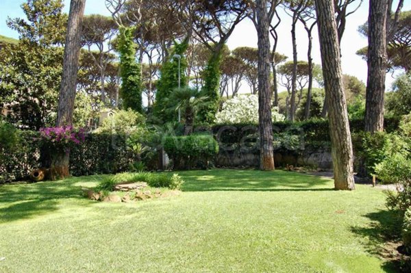 casa indipendente in vendita a Fiumicino in zona Fregene