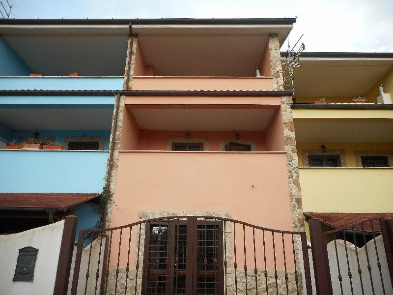 casa indipendente in vendita a Fiumicino in zona Aranova