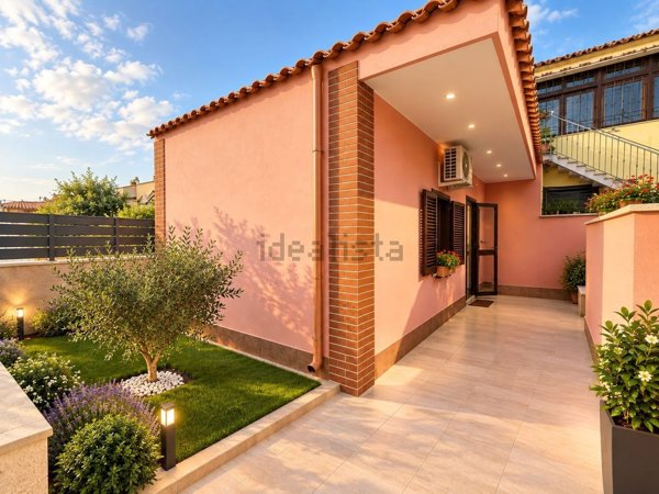 casa indipendente in vendita a Fiumicino