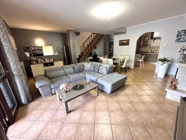 casa indipendente in vendita a Fiumicino in zona Aranova