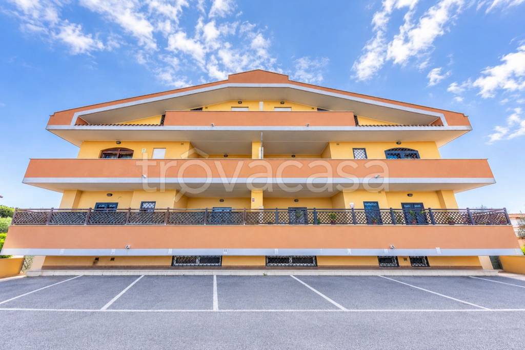 appartamento in vendita a Fiumicino in zona Isola Sacra