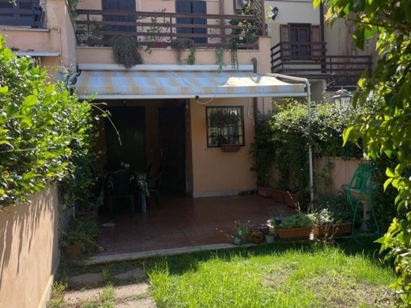 casa indipendente in vendita a Fiumicino in zona Fregene