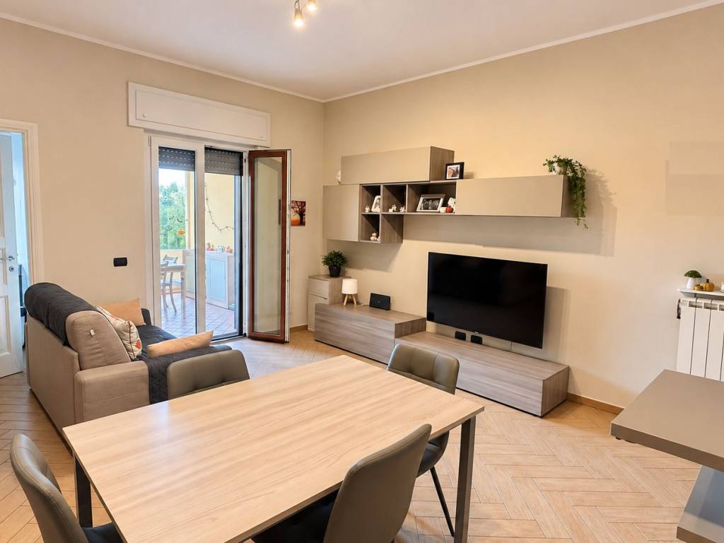 appartamento in vendita a Fiumicino in zona Isola Sacra