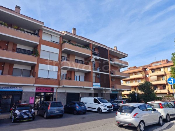 appartamento in vendita a Fiumicino in zona Isola Sacra