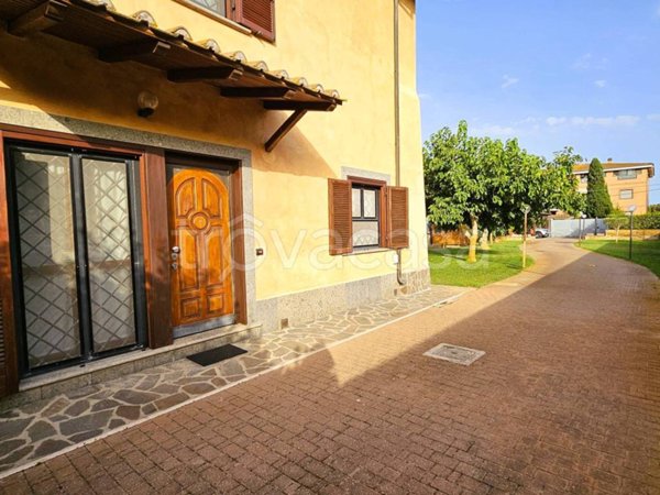 casa indipendente in vendita a Fiumicino in zona Isola Sacra