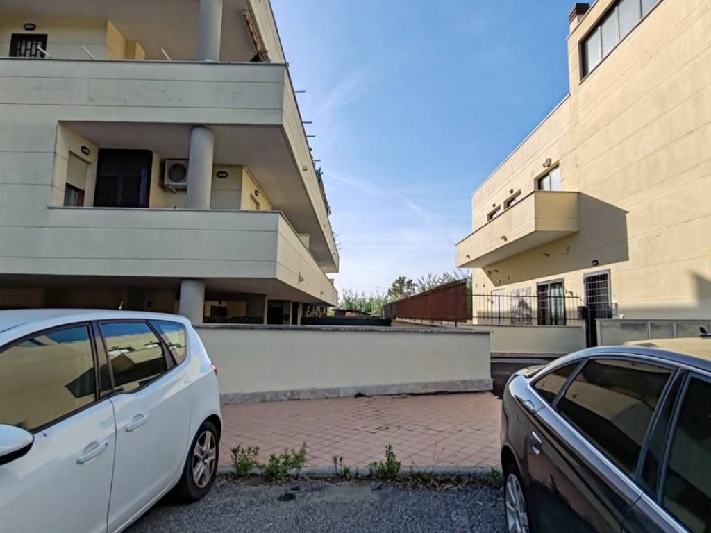 appartamento in vendita a Fiumicino in zona Torrimpietra