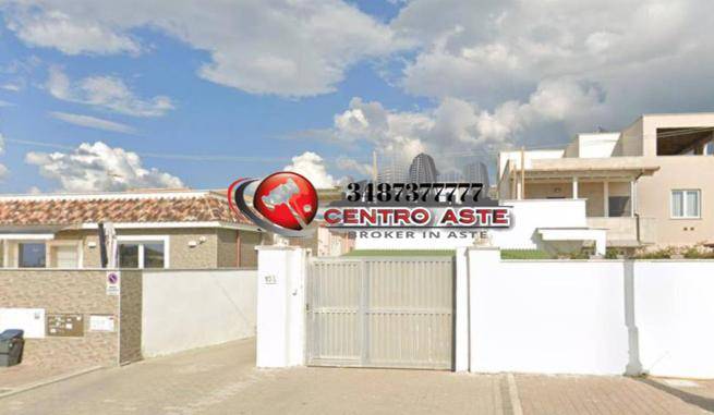 appartamento in vendita a Fiumicino in zona Isola Sacra