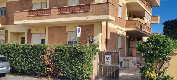 appartamento in vendita a Fiumicino in zona Passo Oscuro