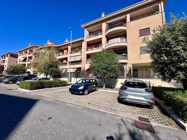 appartamento in vendita a Fiumicino in zona Palidoro