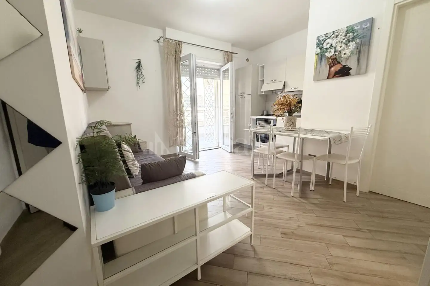 appartamento in vendita a Fiumicino in zona Isola Sacra