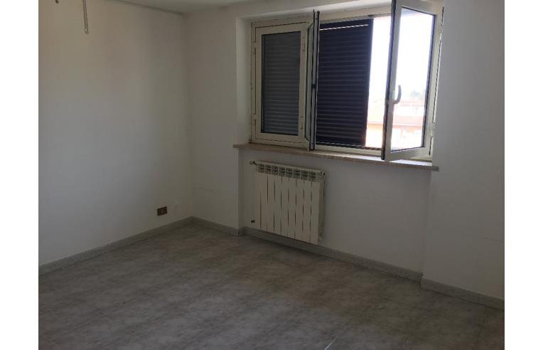 appartamento in vendita a Fonte Nuova in zona Torre Lupara