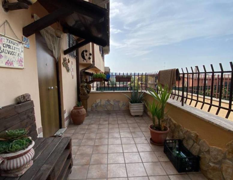 casa indipendente in vendita a Fonte Nuova in zona Santa Lucia