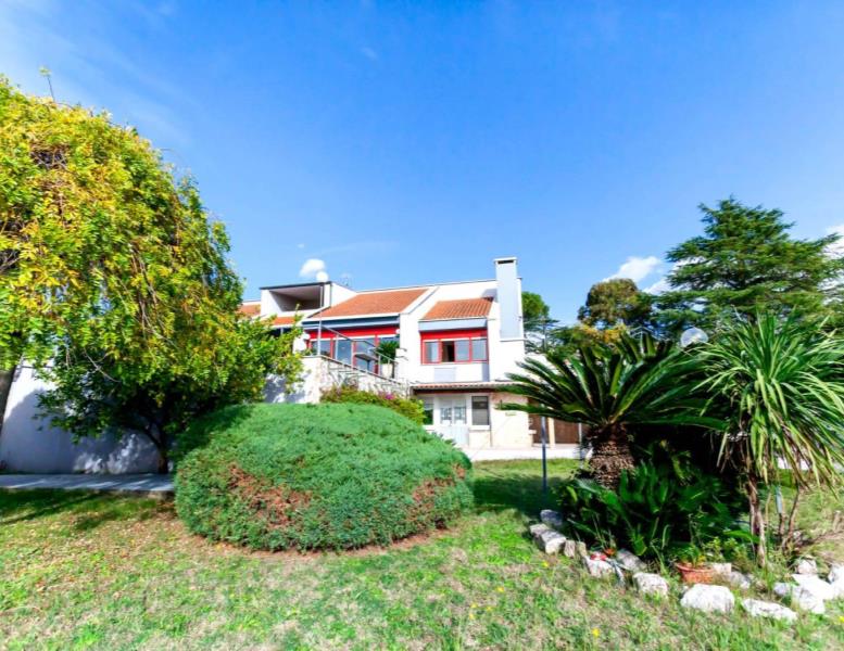 casa indipendente in vendita a Fonte Nuova in zona Santa Lucia