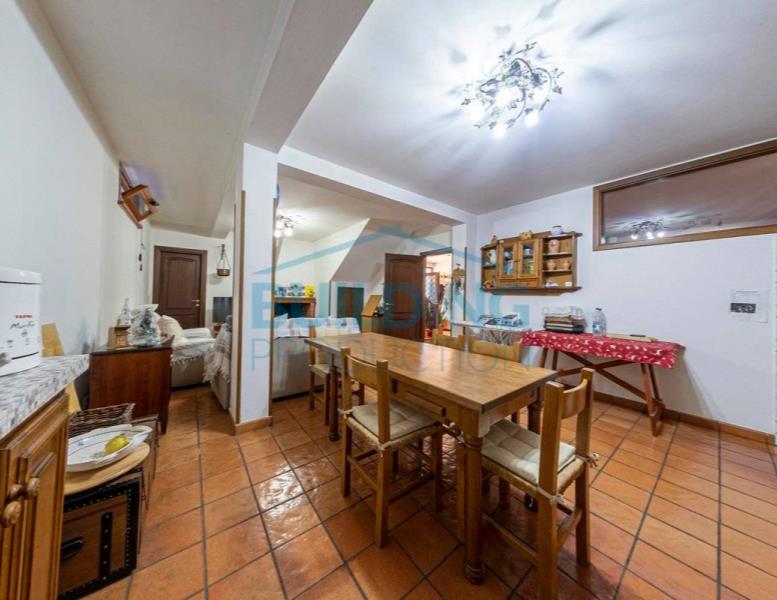 casa indipendente in vendita a Fonte Nuova in zona Santa Lucia