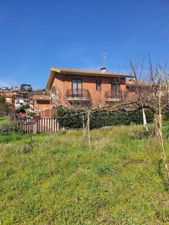 terreno agricolo in vendita a Fonte Nuova in zona Santa Lucia