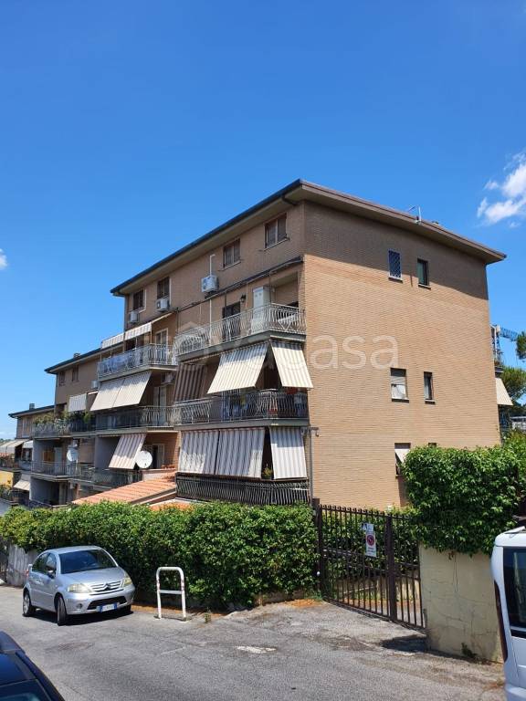 appartamento in vendita a Fonte Nuova in zona Torre Lupara