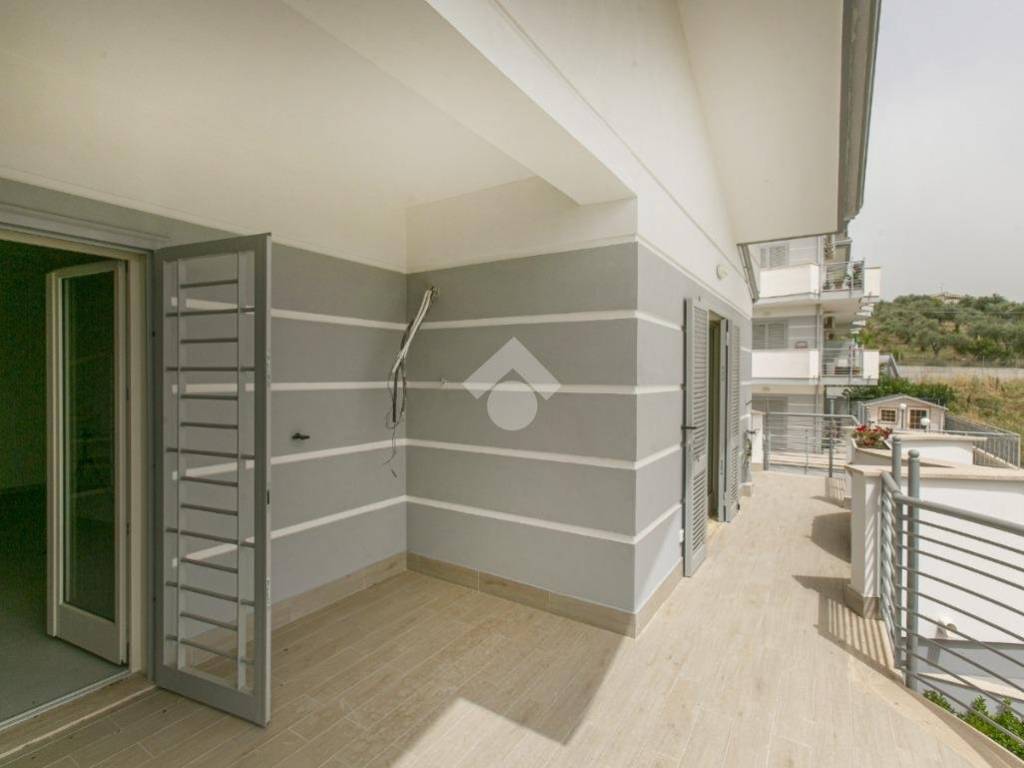 appartamento in vendita a Fonte Nuova in zona Torre Lupara