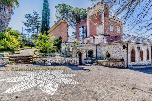 casa indipendente in vendita a Fonte Nuova in zona Torre Lupara