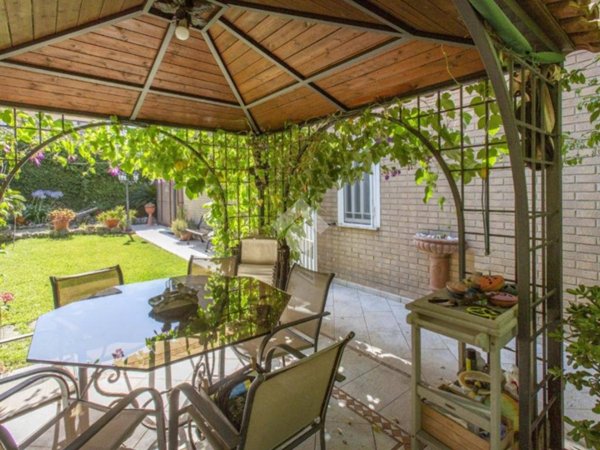 appartamento in vendita a Fonte Nuova in zona Torre Lupara
