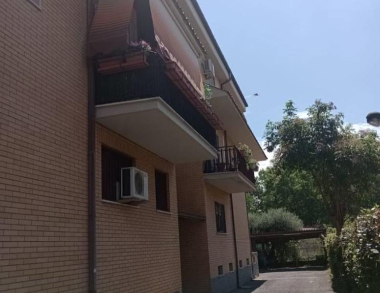 appartamento in vendita a Fonte Nuova in zona Santa Lucia