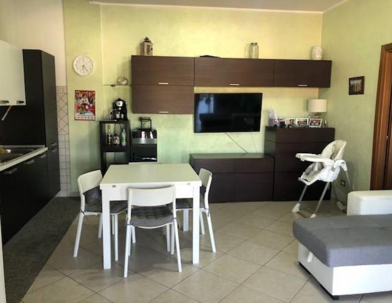 appartamento in vendita a Fonte Nuova in zona Santa Lucia