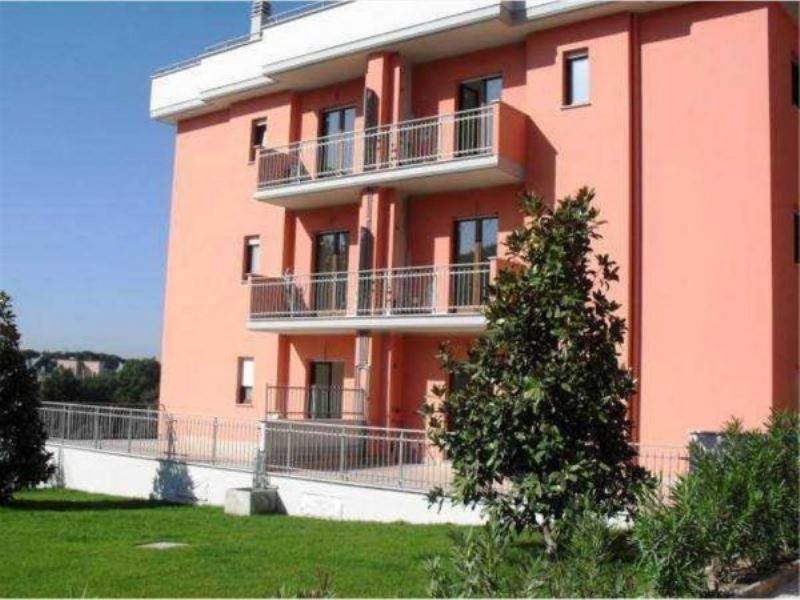 appartamento in vendita a Fonte Nuova in zona Torre Lupara