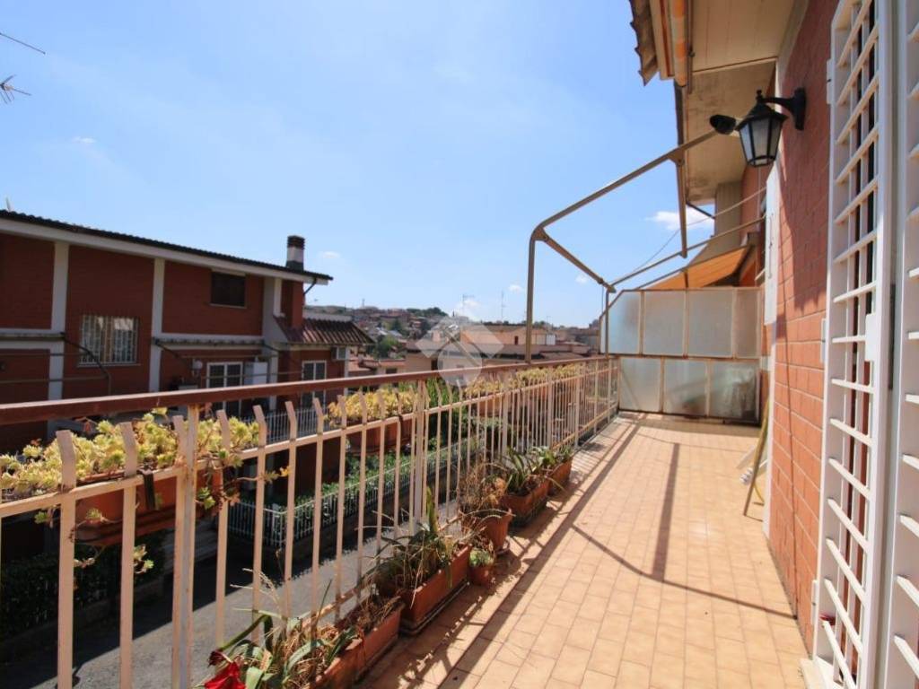 appartamento in vendita a Fonte Nuova in zona Torre Lupara