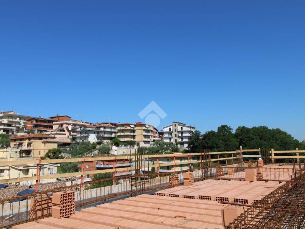 appartamento in vendita a Fonte Nuova in zona Torre Lupara