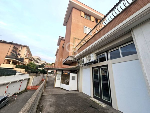 appartamento in vendita a Fonte Nuova in zona Santa Lucia
