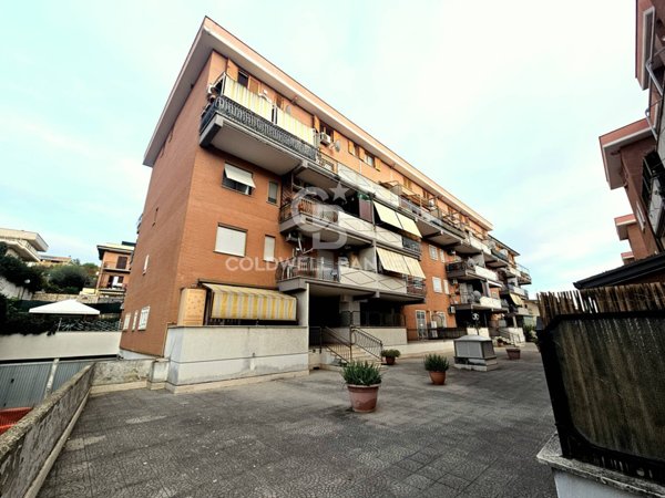 appartamento in vendita a Fonte Nuova in zona Santa Lucia