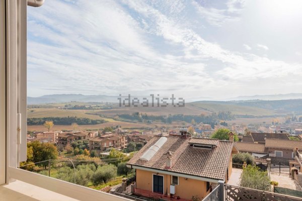 casa indipendente in vendita a Fonte Nuova in zona Santa Lucia