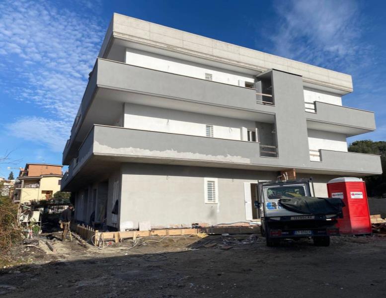 appartamento in vendita a Fonte Nuova in zona Santa Lucia