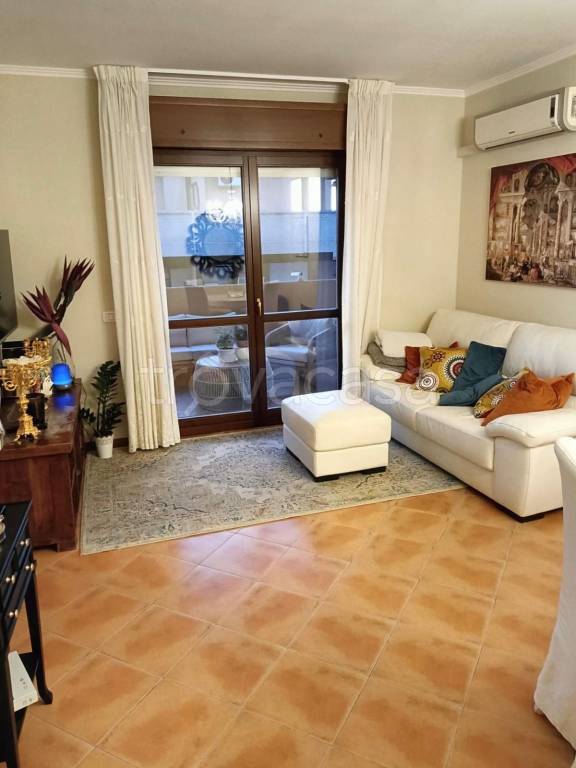 appartamento in vendita a Fonte Nuova in zona Torre Lupara