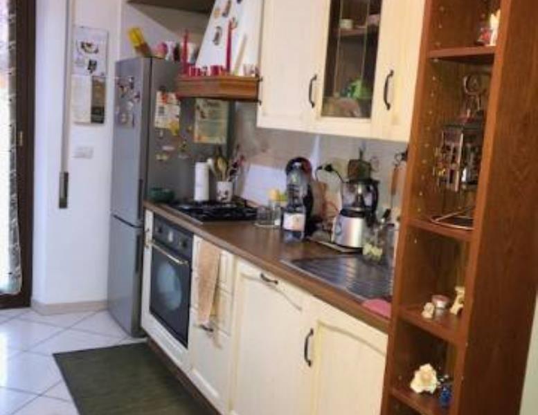 appartamento in vendita a Fonte Nuova in zona Santa Lucia