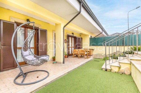 casa indipendente in vendita a Fonte Nuova in zona Santa Lucia