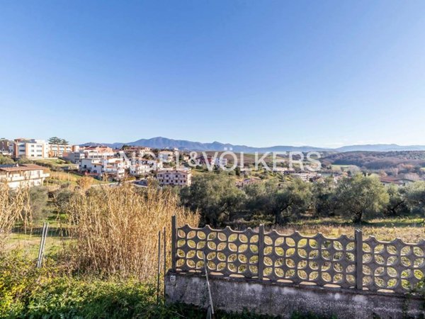 casa indipendente in vendita a Fonte Nuova in zona Santa Lucia