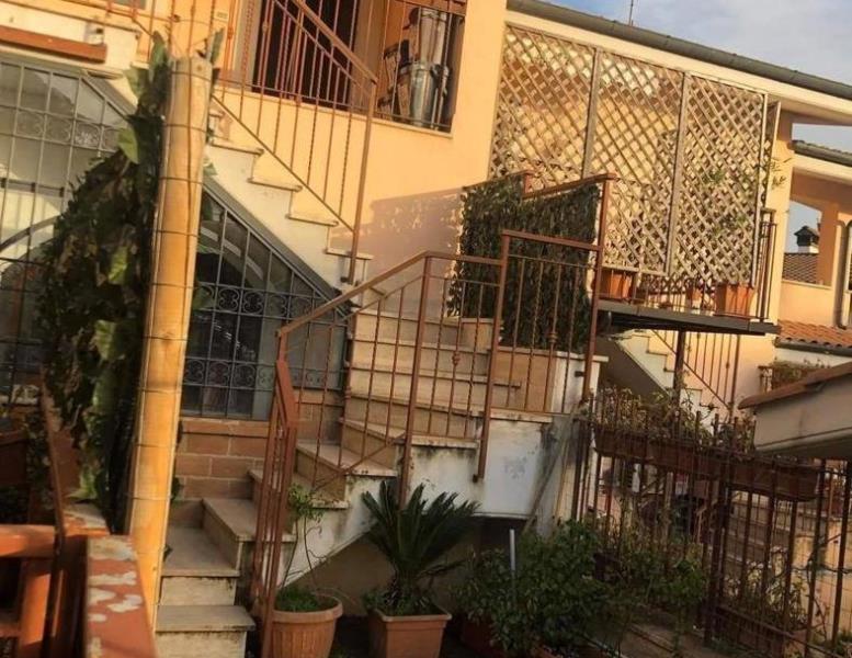 appartamento in vendita a Fonte Nuova in zona Santa Lucia