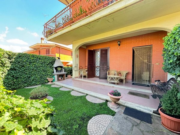 casa indipendente in vendita a Fonte Nuova in zona Torre Lupara