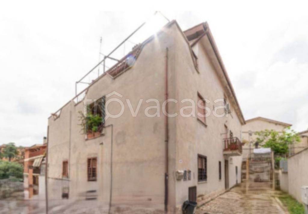 appartamento in vendita a Fonte Nuova in zona Torre Lupara