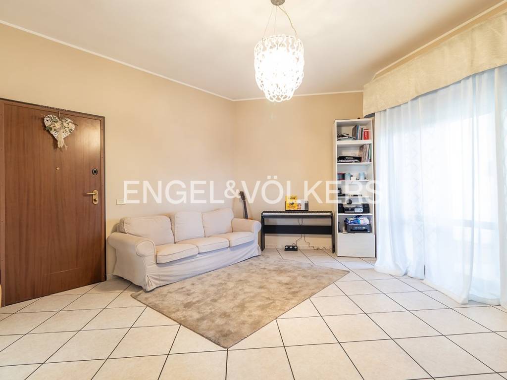 appartamento in vendita a Fonte Nuova in zona Santa Lucia