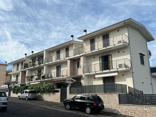 appartamento in vendita a Fonte Nuova in zona Torre Lupara