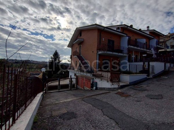 appartamento in vendita a Fonte Nuova in zona Santa Lucia