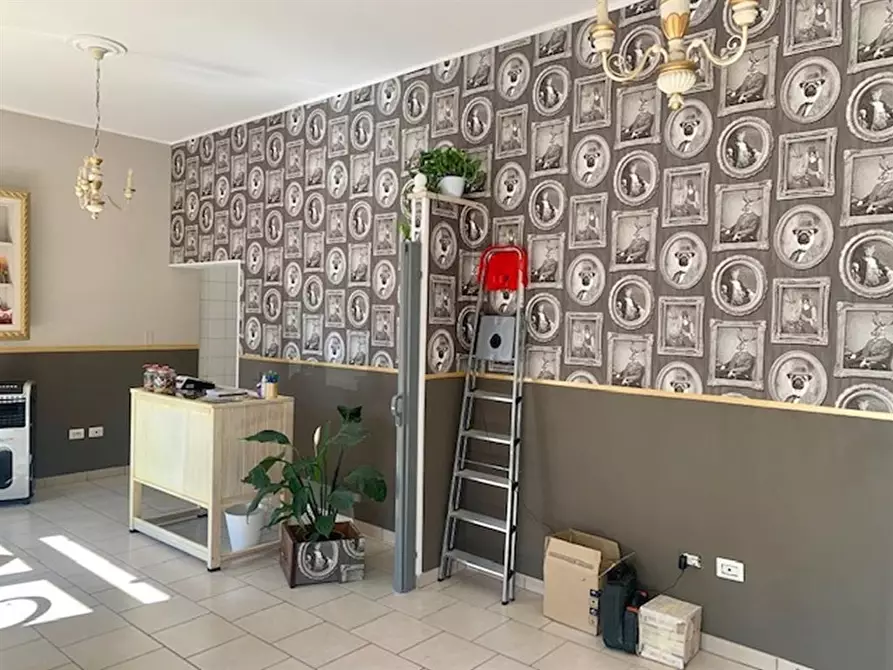 negozio in vendita a Fonte Nuova in zona Santa Lucia