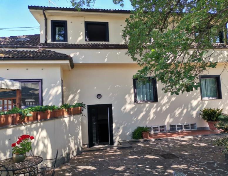 casa indipendente in vendita a Fonte Nuova in zona Quarto Conca