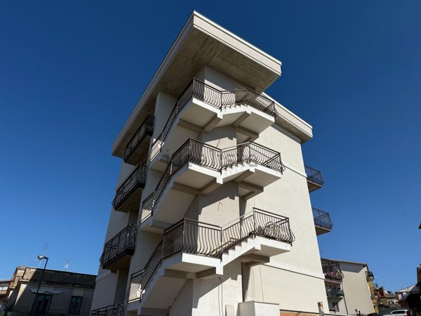 appartamento in vendita a Fonte Nuova in zona Torre Lupara