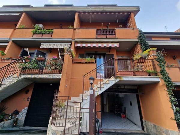 esavano in vendita a Fonte Nuova in zona Torre Lupara