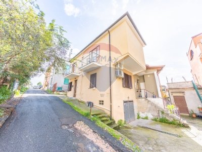appartamento in vendita a Fonte Nuova in zona Torre Lupara